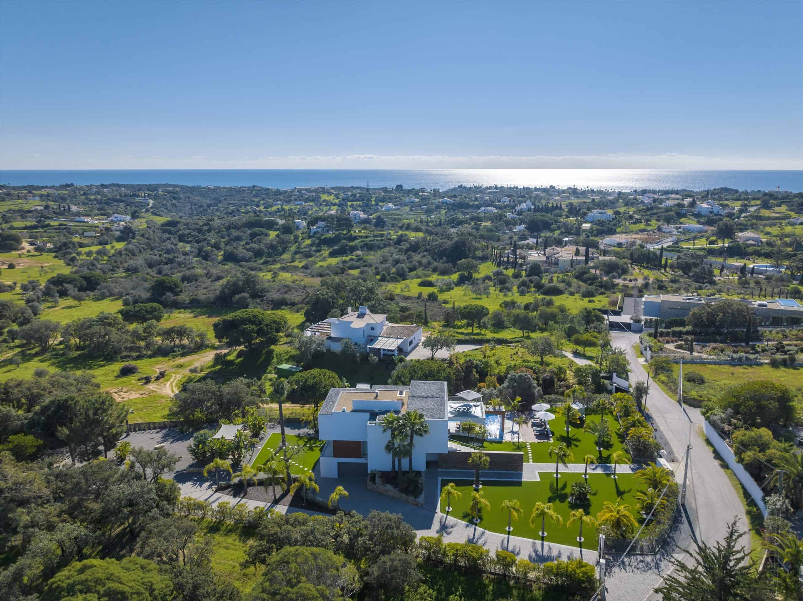Luxury Holiday Villa Surpresa Algarve Portugal near the sea